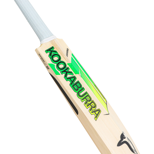Kahuna Pro 4.0 English Willow Cricket Bat - Junior