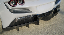 Ferrari F8 Tributo/Spider | Cover For Rear Diffusor Air-Opening - Visible Ferrari Carbon