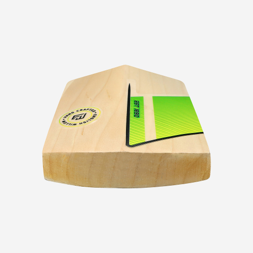 Kahuna Pro Players EW Junior Cricket Bat